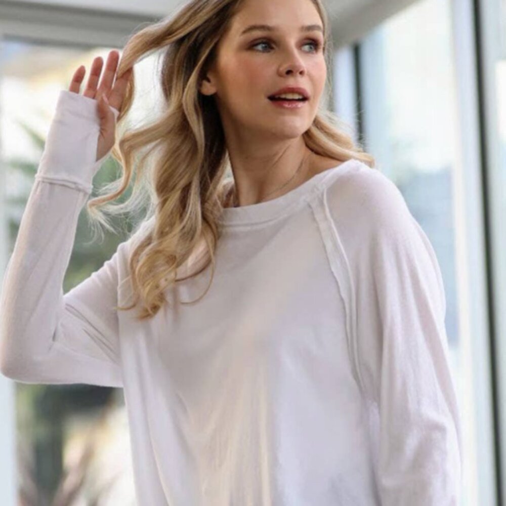The Lena -Relaxed Long Sleeve Top White